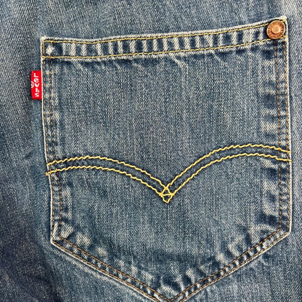 Levi's 511 Slim Fit Jeans Mens 30x31 Blue Medium Wash Denim Distressed
